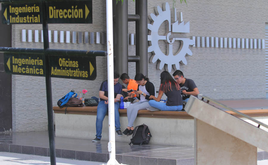 En total 36 alumnos son los afectados por la acción tomada con el fin de salvaguardar a la maestra. (Archivo)