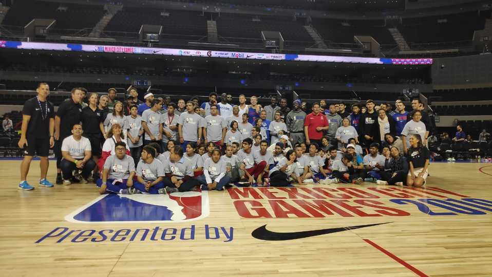 Los Pistons de Detroit se lucen con clínica a 50 niños (Rodrigo Rocha)