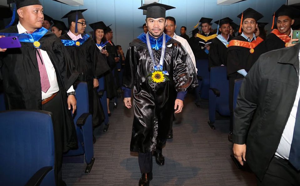 El exboxeador decidió terminar sus estudios. (Foto: @MannyPacquiao)