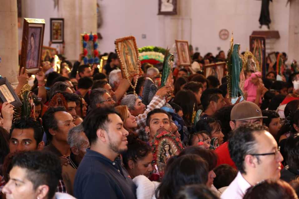 Miles de devotos celebraron a la Virgen de Guadalupe. (Jorge Sánchez)