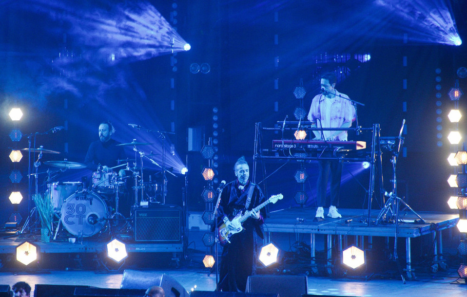 Café Tacvba llenó el Auditorio Telmex anoche (Milenio)