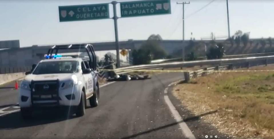 Los cuerpos embolsados son de los policías secuestrados. / Foto: Especial