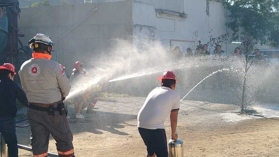 El simulacro se realizó en la Escuela Primaria Rafael Tovar Díaz. (Foto: Especial)