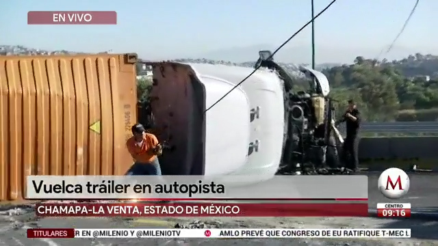 Vuelca tráiler en autopista Chamapa-Lechería - Grupo Milenio