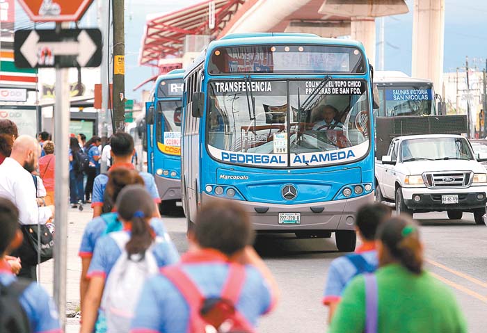 El colectivo solicitó mejorar la calidad de las unidades y las frecuencias de paso. Archivo