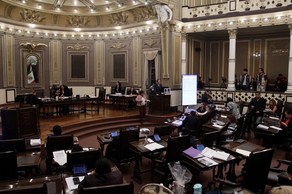 El Presupuesto de Egresos para el año entrante en Puebla que envió el gobernador, Miguel Barbosa Huerta, fue aprobado por el Congreso local. (Agencia 