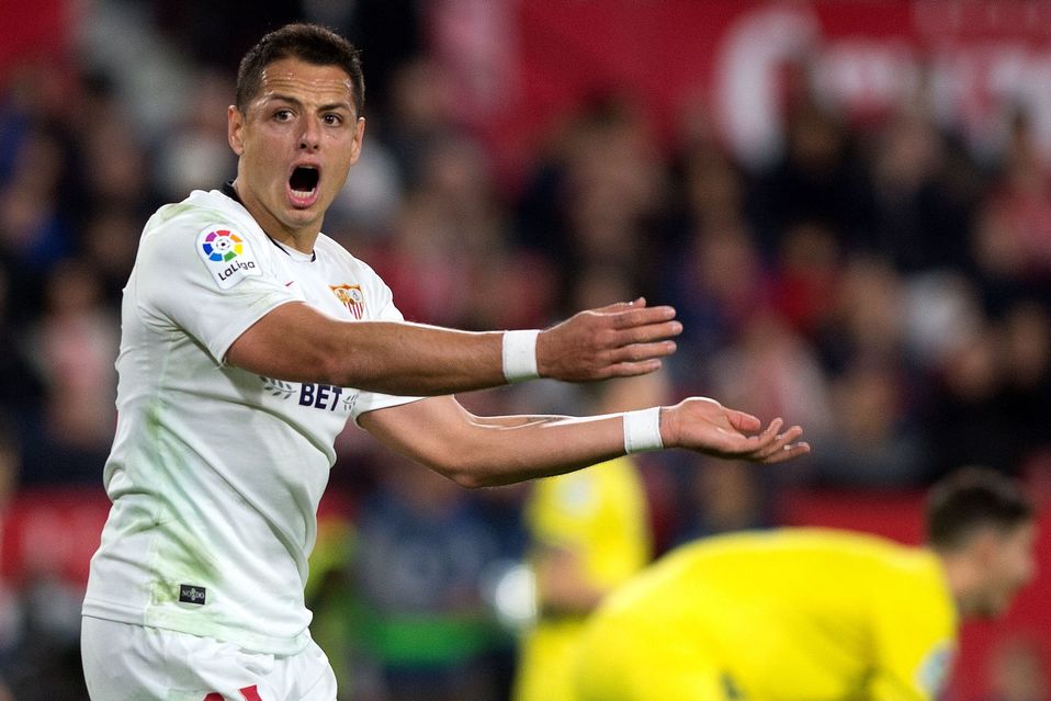 Con Javier Hernández, Sevilla cae en casa ante Villarreal (AFP)