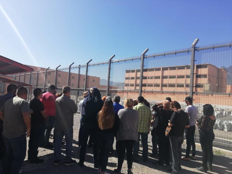 En su último día de recorridos, las instalaciones del ex penal Topo Chico lucieron abarrotadas. Foto: Lourdes Soler.