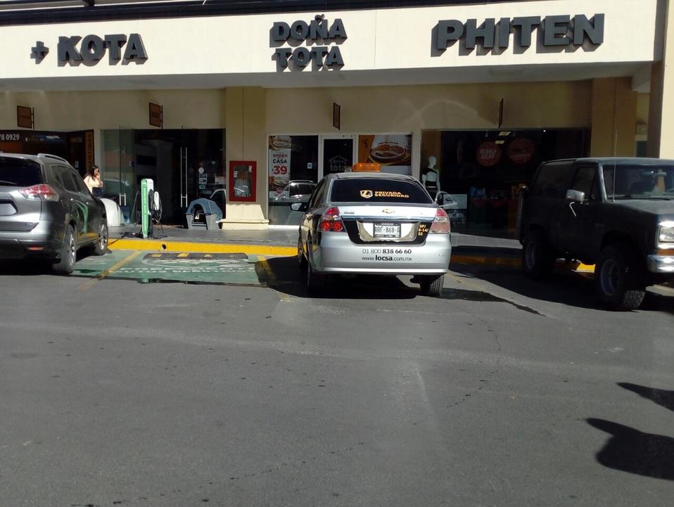 El robo sucedió en un local de Gorditas Doña Tota. (Foto: Carolina León)