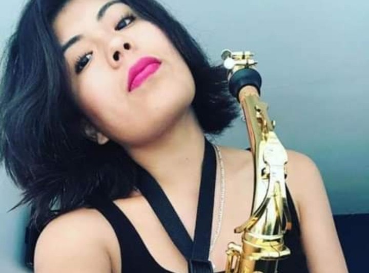 La saxofonista María Elena Ríos Ortiz fue atacada con ácido en septiembre. (Especial)