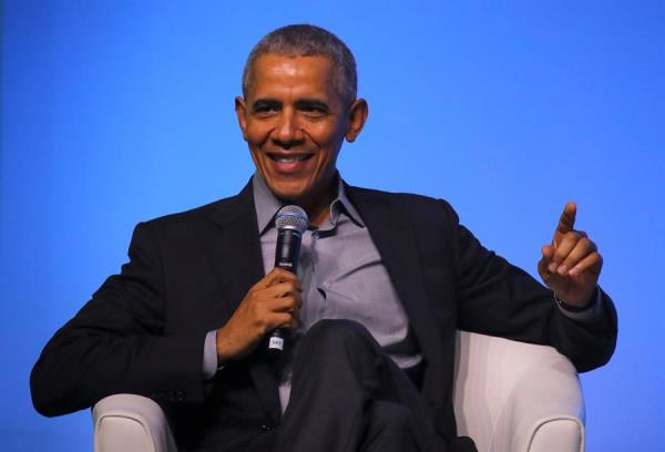 Barack Obama dijo que las mujeres son mejores que los hombres en un evento en Singapur.