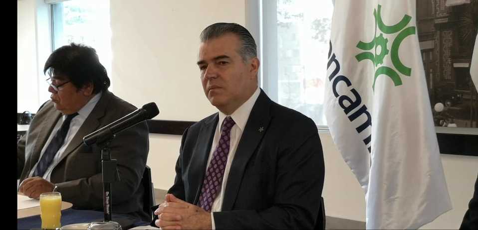 Francisco Cervantes Díaz, presidente de Concamin, en conferencia de prensa. (Eduardo de la Rosa)