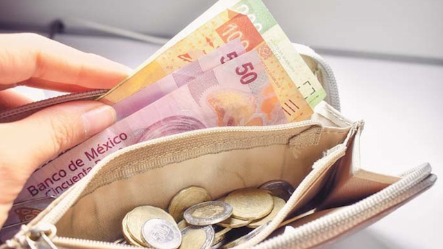 Salario mínimo aumentará 20%; llega a 123 pesos diarios