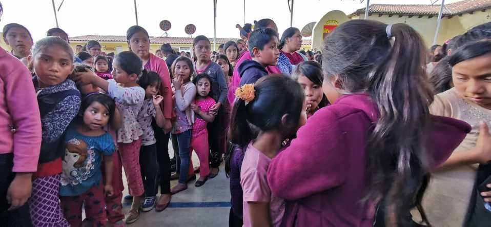 Los indígenas desplazados se resguardaron en comunidades cercanas. (Abraham Jiménez/Archivo)