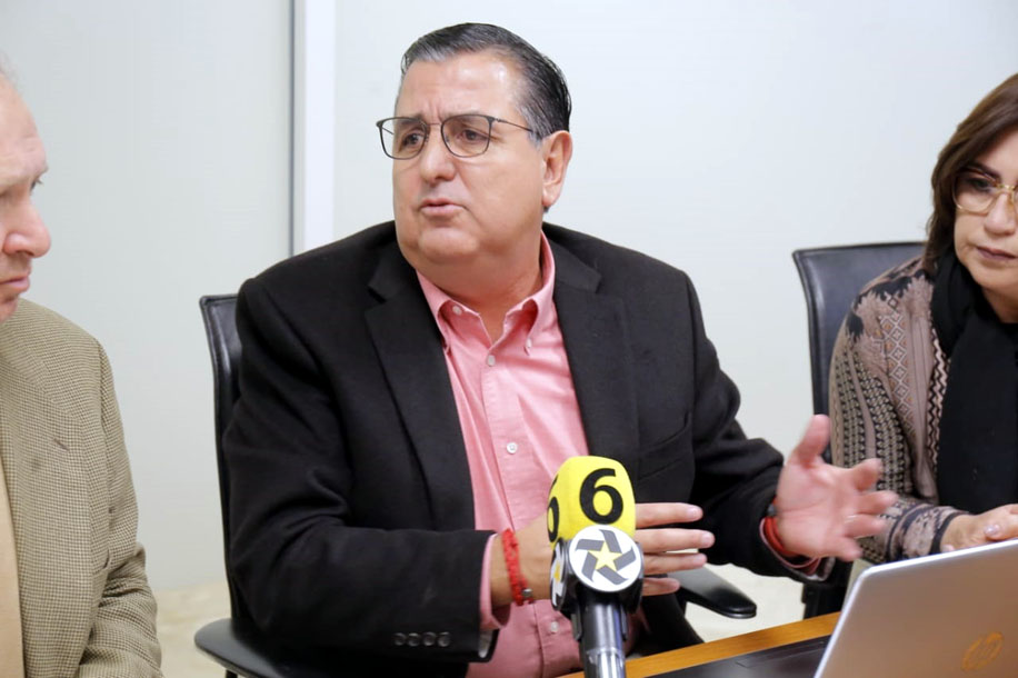 Se cuestionó también que desde el año pasado cinco empresas acaparan las obras licitadas. (Mauricio Román)
