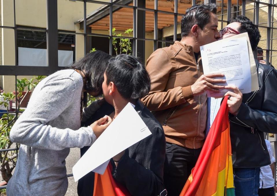 Parejas LGBTTTI en Toluca, Estado de México, tramitaron un amparo para poder casarse (Cuartoscuro)
