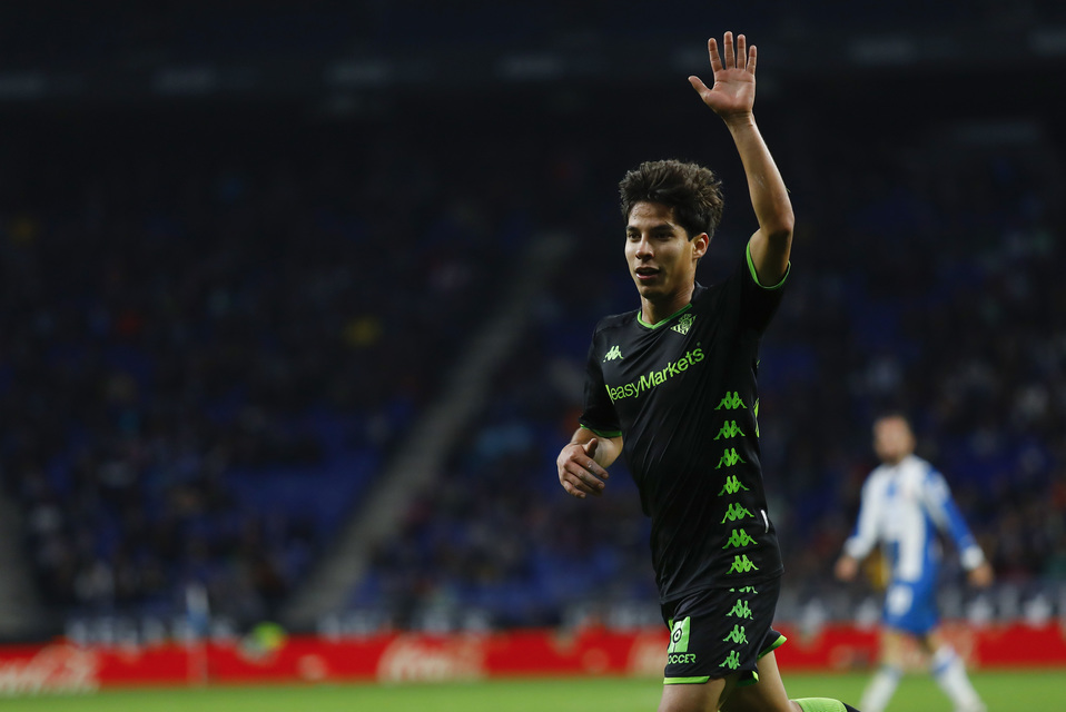Diego Lainez anota gol con el Betis (Imago7)