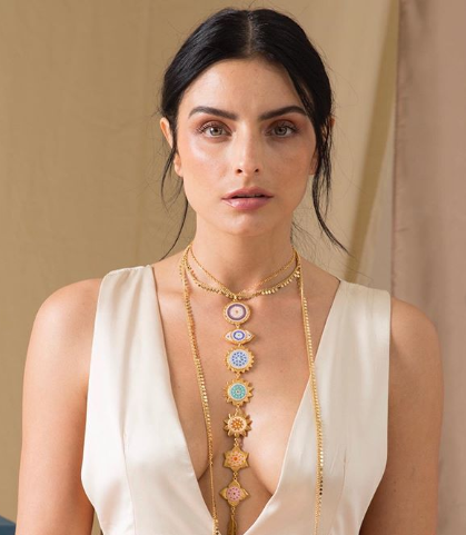 Aislinn Derbez posó en topless; la fotografía la compartió en Instagram. (Instagram: aislinnderbez)