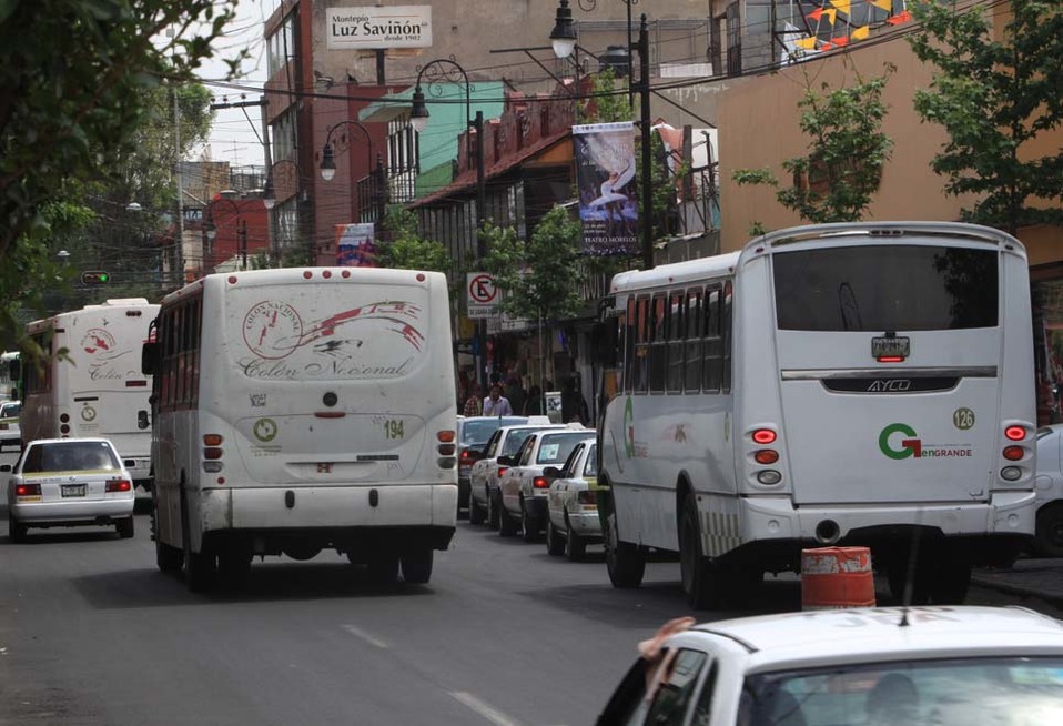 Dijo que tiene un año para regularizarse la instalación de kits de seguridad, capacitación a operadores y la sustitución de unidades. (Tania Contreras