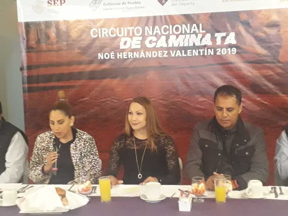 Presentan en Puebla el Circuito Nacional de Caminata Noé Hernández Valentín 2019. (Rafael González)