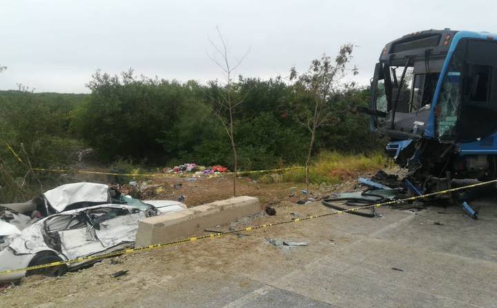Veracruz: Choca auto contra autobús de personal, deja un muerto- Grupo ...