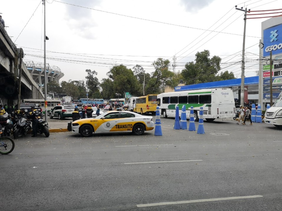 La circulación en la calzada de Tlalpan se ve afectada en ambos sentidos. (Especial)