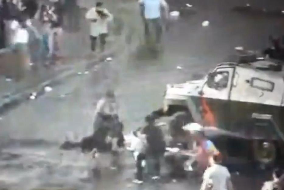 El tanque arrolló al hombre durante una protesta en Chile. | Especial