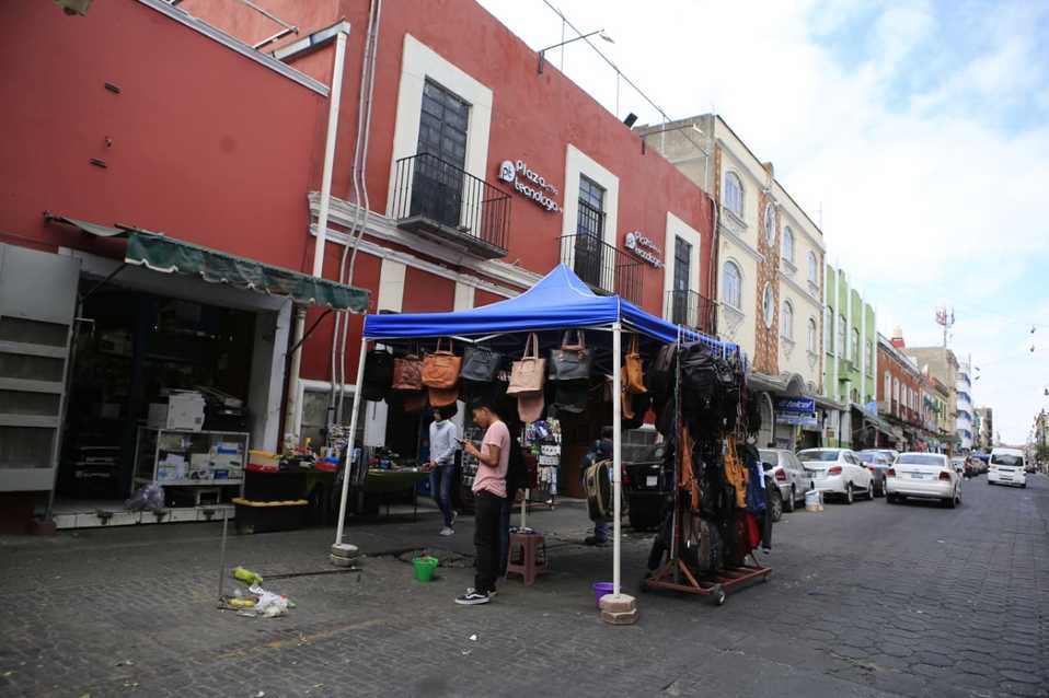 Perderá comercio establecido más de 20% en ventas por ambulantes: Ayala. (Andrés Lobato)