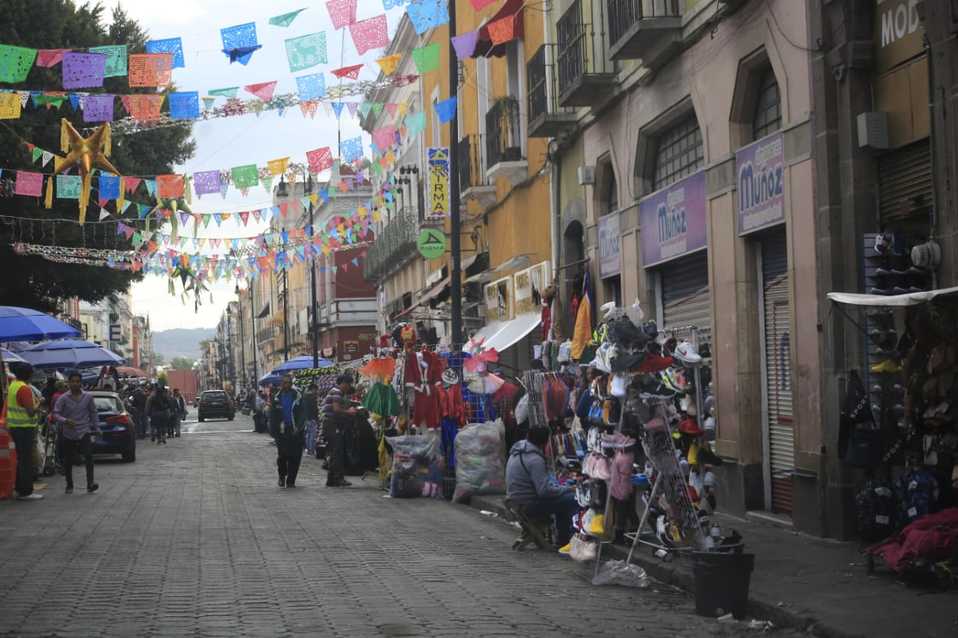 Perderá comercio establecido más de 20% en ventas por ambulantes: Ayala. (Andrés Lobato)