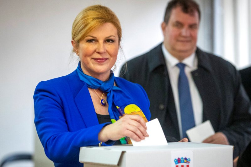La presidenta croata Kolinda Grabar-Kitarovic, del partido Unión Democrática Croata (HDZ) de centroderecha, buscará reelegirse. (AP)