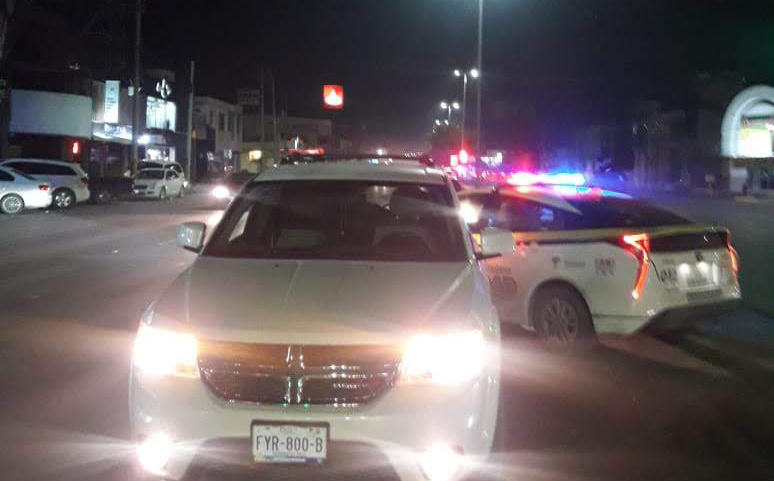 En Torreón, conductora choca contra patrulla de Vialidad- Grupo Milenio
