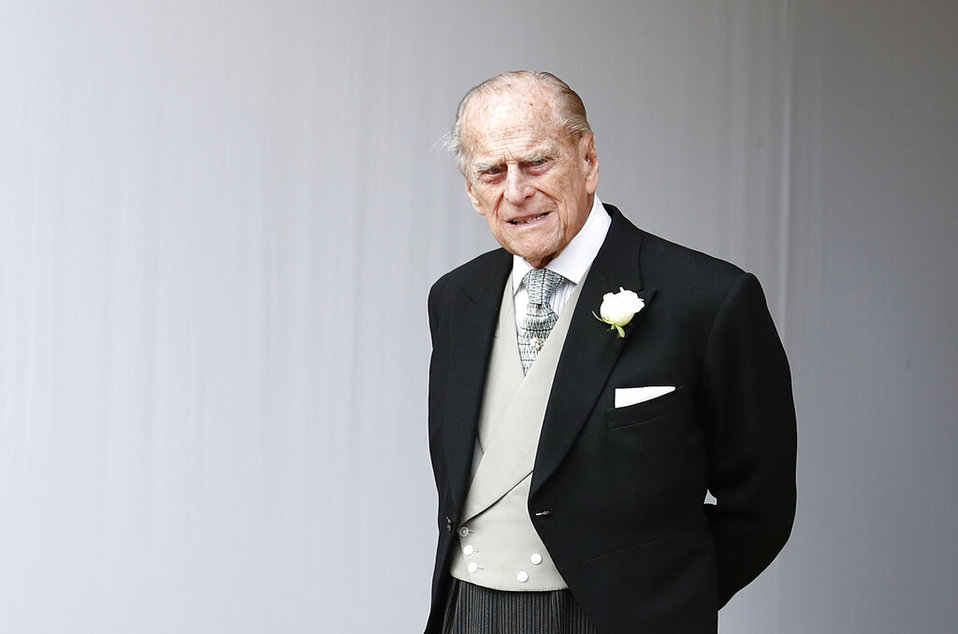 Príncipe Felipe, de 98 años, está bien en el hospital: príncipe Carlos (AP).