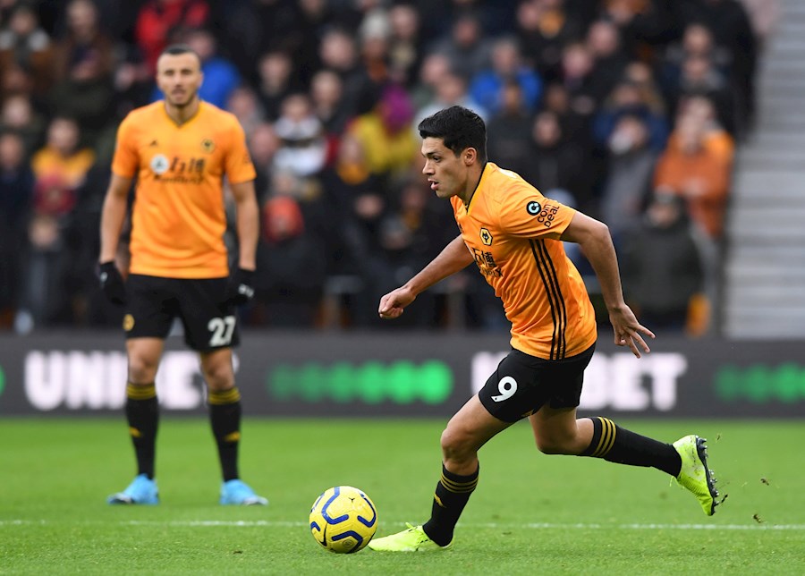 Raúl Jiménez es el jugador más productivo en la historia del Wolverhampton (EFE)