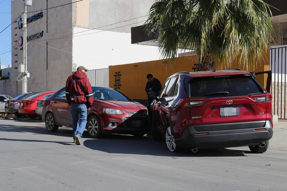 En Torreón, conductora ignora alto y provoca choque en el centro- Grupo ...