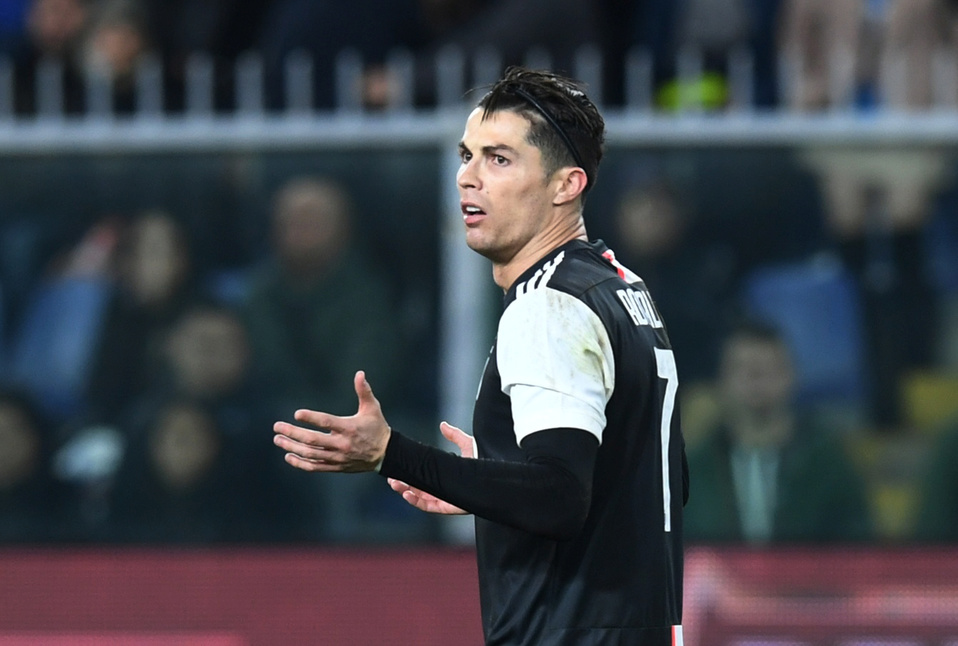 Cristiano Ronaldo reacciona a cánticos sobre Messi (Reuters)