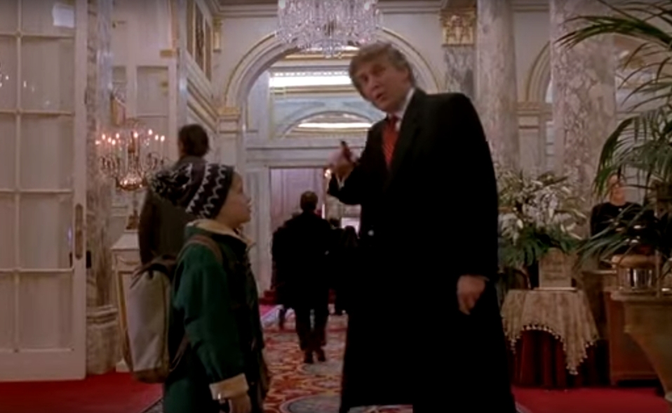 Donald Trump tuvo una breve aparición en la película "Mi pobre angelito 2". (Especial)