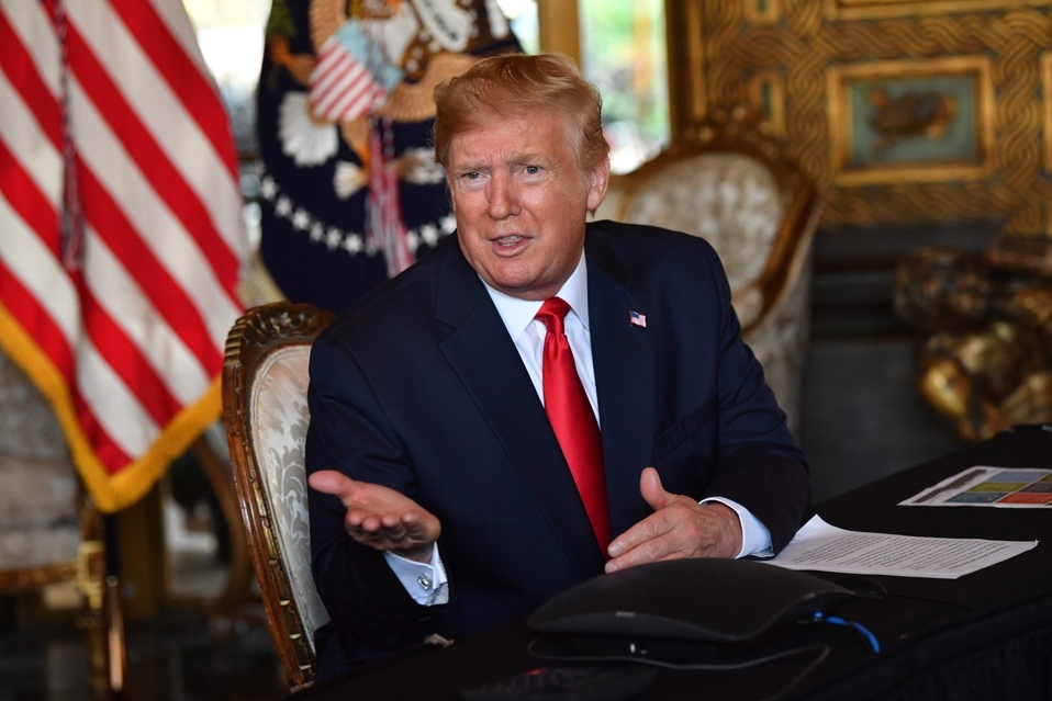 Trump ironizó sobre la amenaza del líder de Corea del Norte sobre el regalo de Navidad a EU. (AFP)