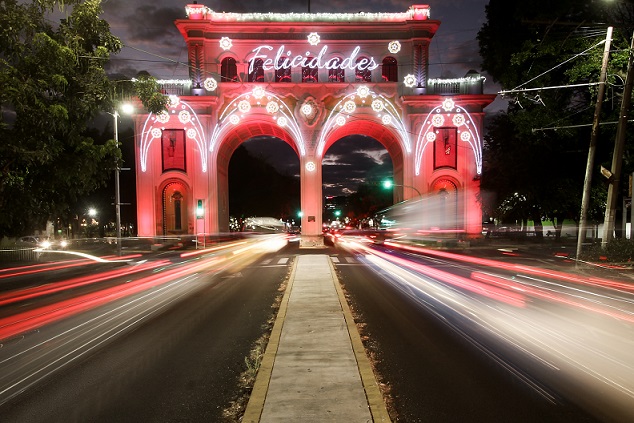 Unos arcos majestuosos e iluminados. (Franco González)