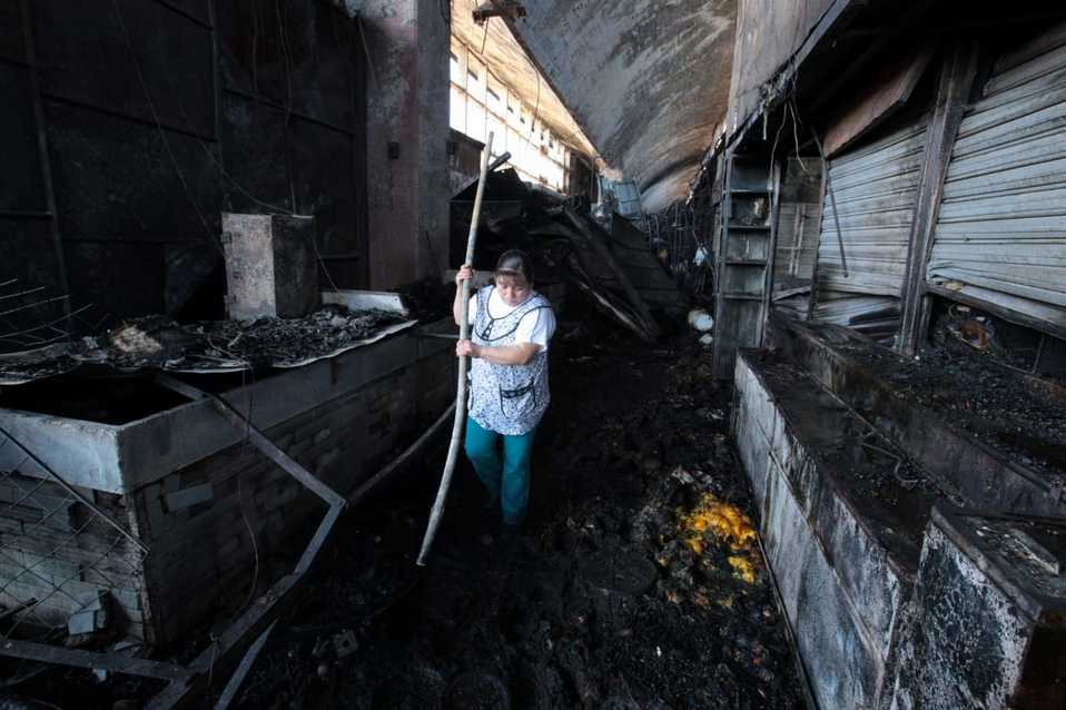 Aspectos de la devastación en la nave mayor de La Merced después del incendio. (Jesús Quintanar)