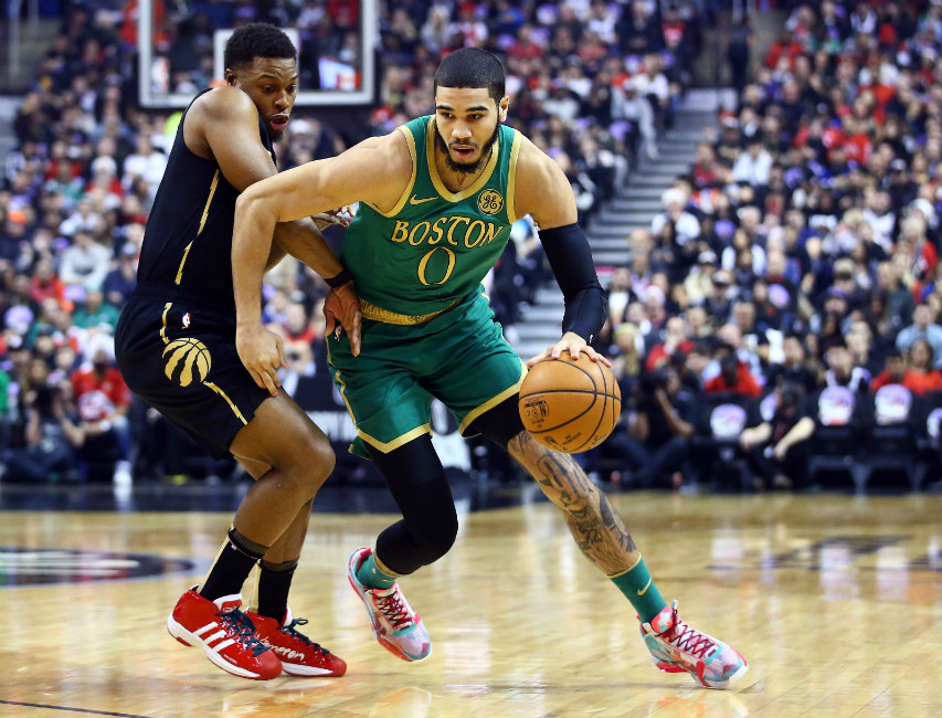 Boston Celtics se llevaron la victoria de Toronto (AFP)