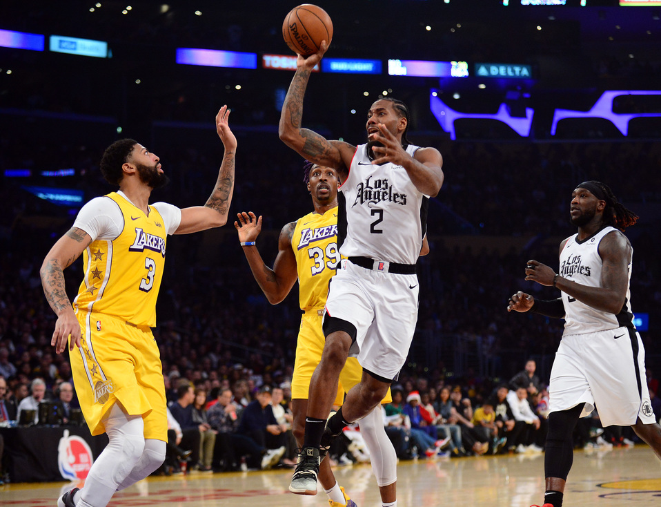 Clippers derrota a Lakers y se lleva el clásico californiano navideño (Reuters)