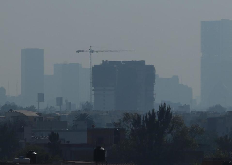 La contaminación fue ocasionada por la quema de cohetes y el incendio en La Merced. | Cuartoscuro