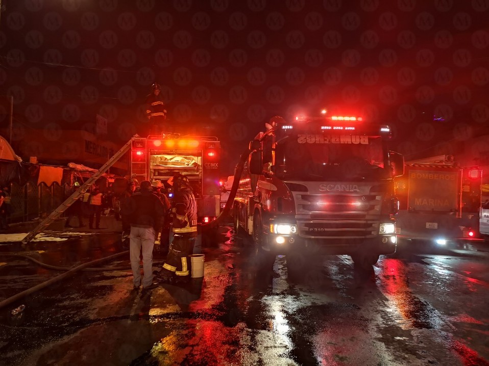El incendio ocurrió en la nave mayor de La Merced. Foto: Jorge Becerril