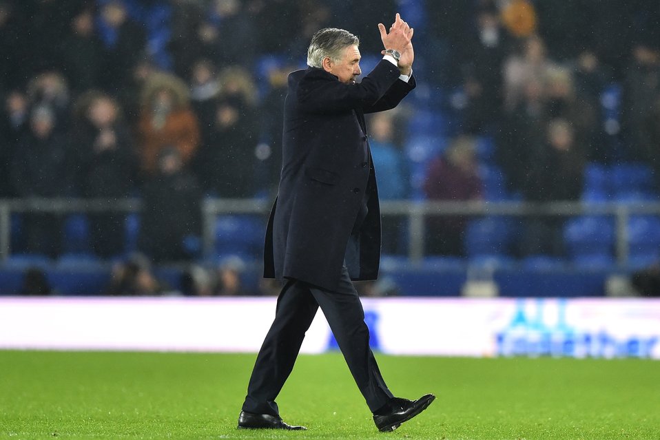Ancelotti festeja victoria con Everton (Twitter: @Everton)