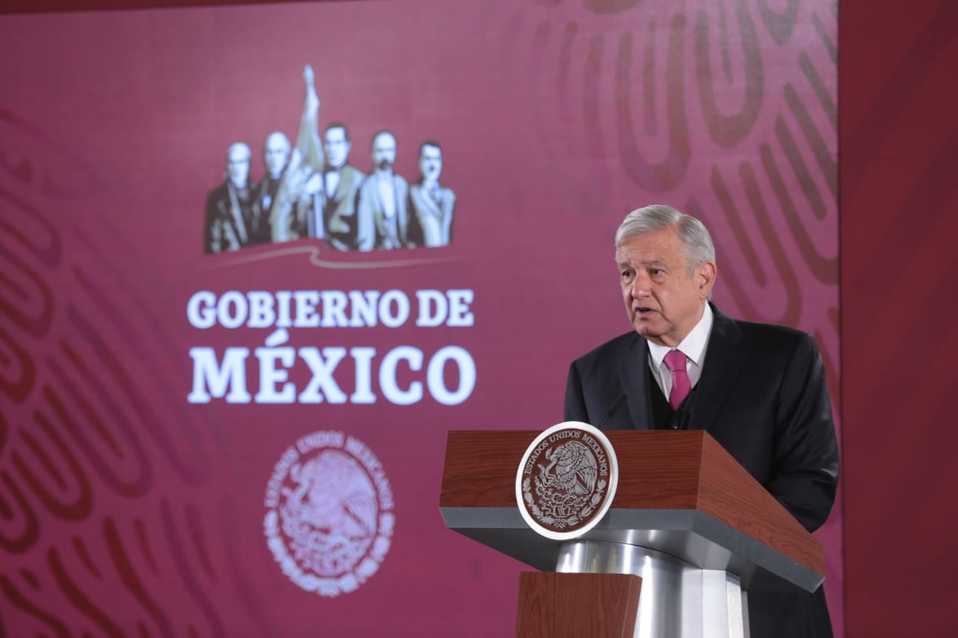 López Obrador en la conferencia matutina en Palacio Nacional. (Jesús Quintanar)