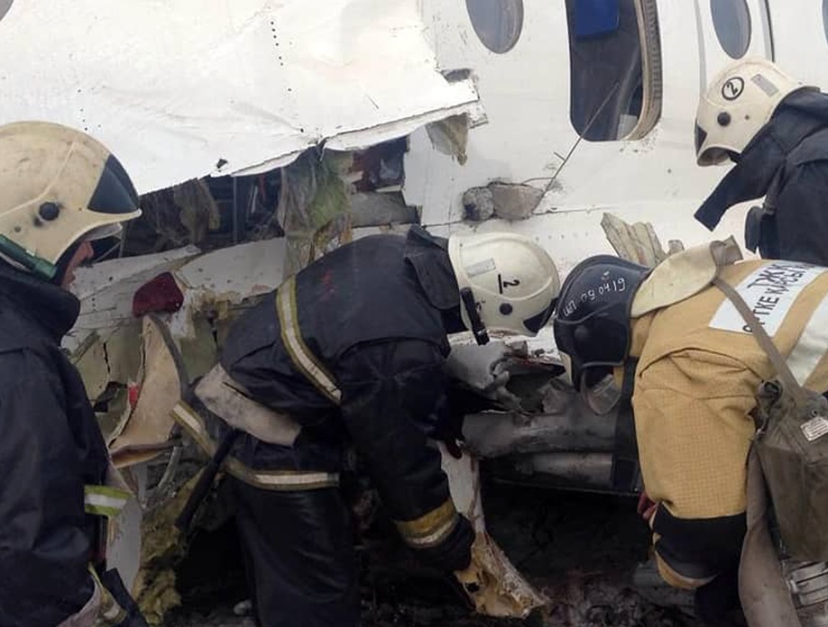 Un avión se estrella en Kazajistán y deja 12 muertos. (AFP)