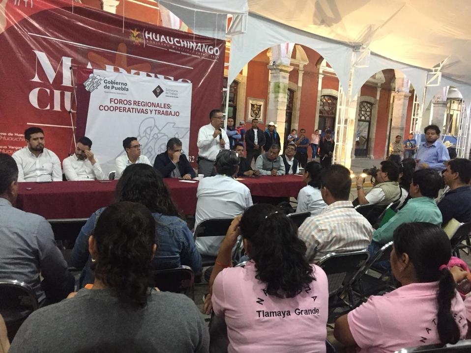 "El cooperativismo ha demostrado que puede generar mejores alternativas para la construcción del buen vivir", así lo señaló Abelardo Cuéllar. (Rafael 