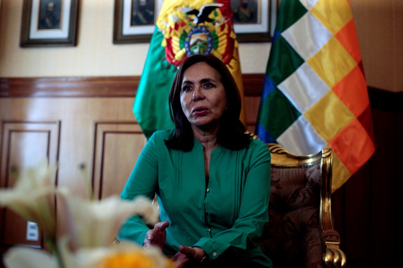 La queja fue anunciada por la canciller boliviana, Karen Longaric. (AP)
