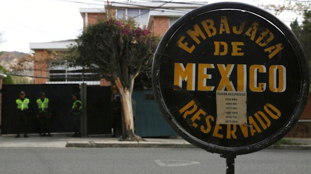 Bolivia expulsa a embajadora de México