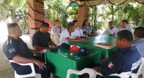Las autoridades mantienen un diálogo con los policías para llegar a un acuerdo.